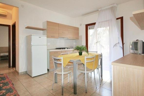 Ba- Tintoretto Apartments - Lignano Sabbiadoro Dış mekan fotoğraf